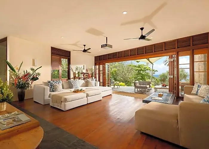 Precious Front 5 Bedroom Private Pool Antasari