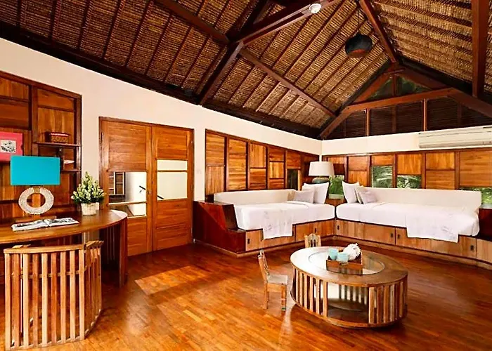 Precious Front 5 Bedroom Private Pool * Antasari