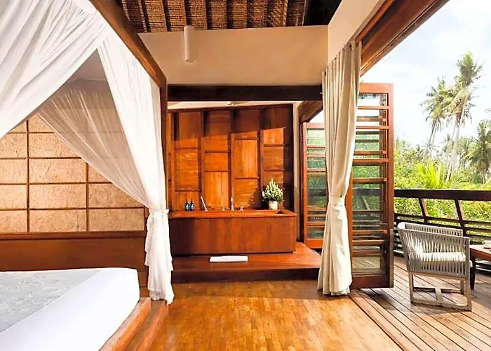 Precious Front 5 Bedroom Private Pool Villa Antasari