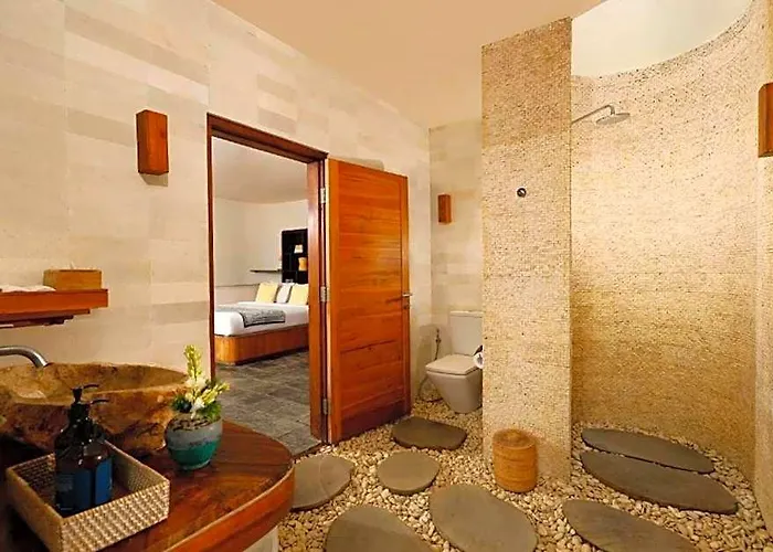 Precious Front 5 Bedroom Private Pool 别墅